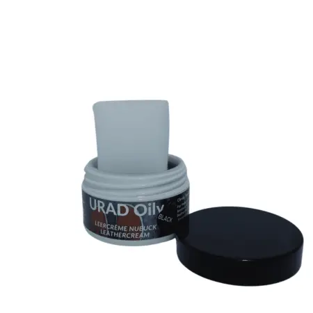 Urad-Nubuck-Oily-creme-100-ml-zwart